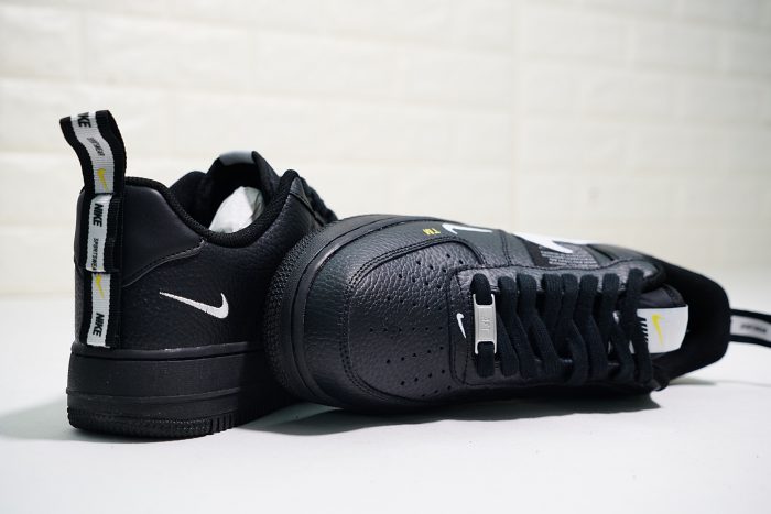 Nike Air Force 1 07 LV8 Utility Negro - Imagen 3