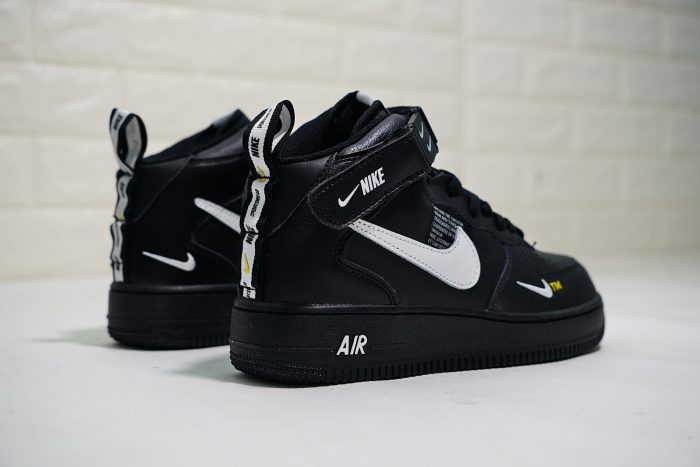 Nike Air Force Altas 07 Negras - Imagen 4